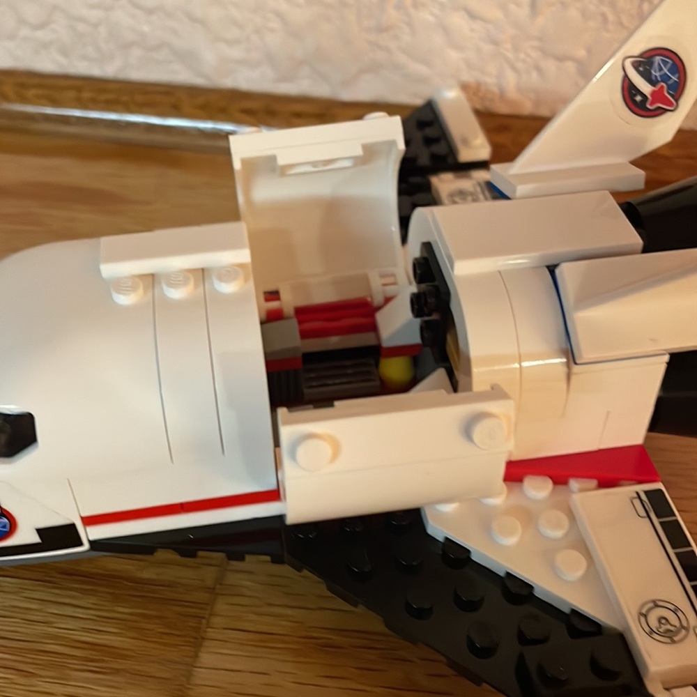 LEGO Utility Shuttle - Picture 6 of 9